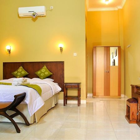 Ndalem Bantul Hotel Gandok Exterior photo