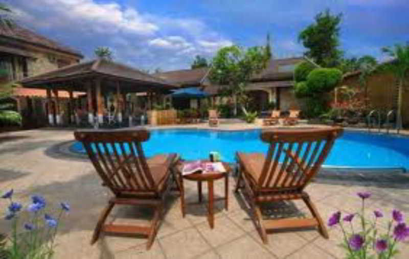 Ndalem Bantul Hotel Gandok Exterior photo