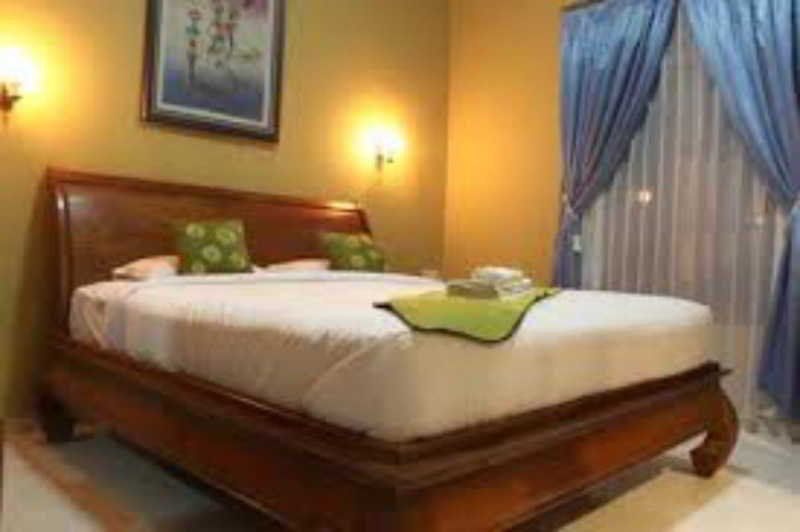 Ndalem Bantul Hotel Gandok Exterior photo