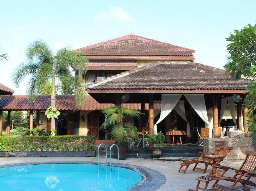 Ndalem Bantul Hotel Gandok Exterior photo