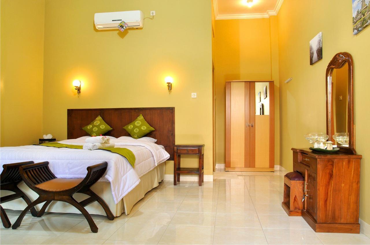 Ndalem Bantul Hotel Gandok Exterior photo