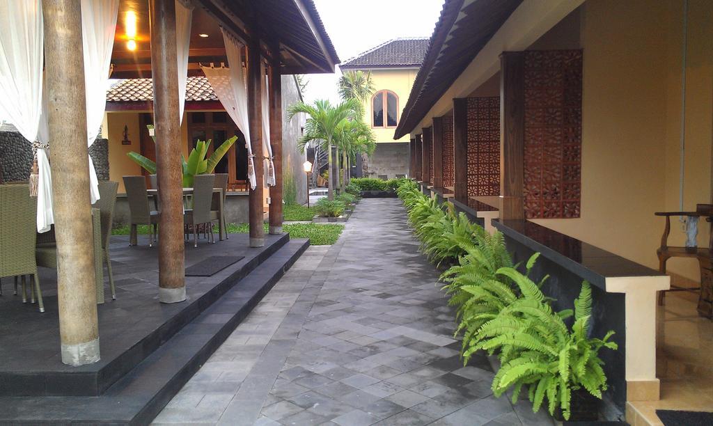 Ndalem Bantul Hotel Gandok Exterior photo