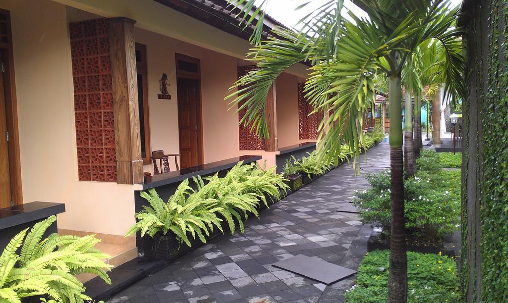 Ndalem Bantul Hotel Gandok Exterior photo