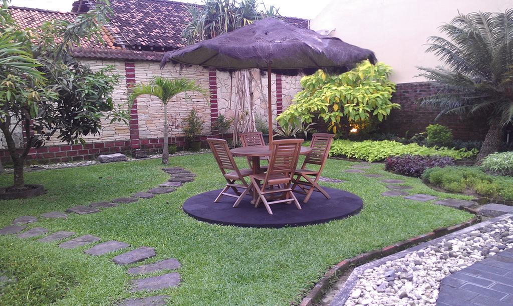 Ndalem Bantul Hotel Gandok Exterior photo